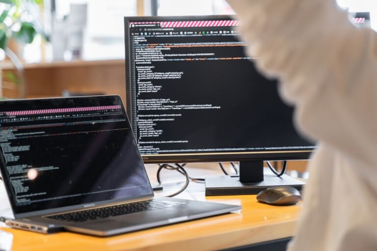 4.受託開発・制作の実績による実践的なノウハウ